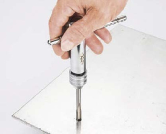 Метчикодержатель c трещоткой, М5-М12, L 300 мм., WUMAX